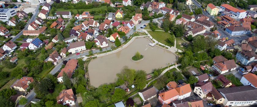 Blick auf den Stadtsee aus der Vogelperspektive