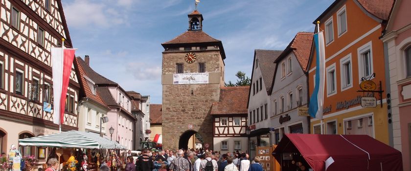 Blick auf die Hauptstraße in Scheinfeld